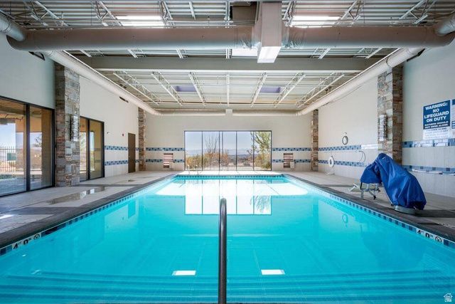 31 W CAMINO OSO DR, Washington, UT 84780