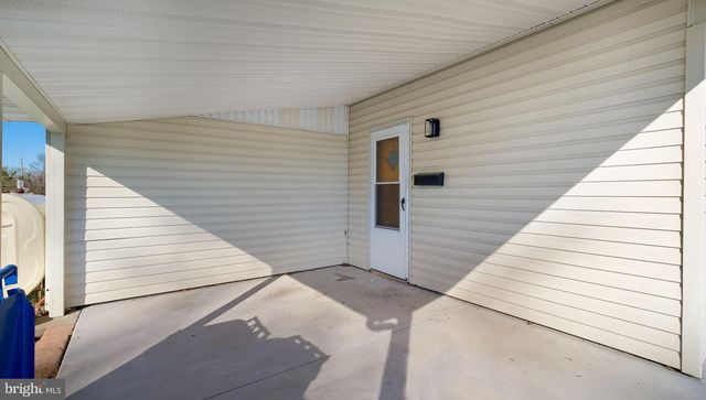 10 BLUE RIDGE DR, Levittown, PA 19057