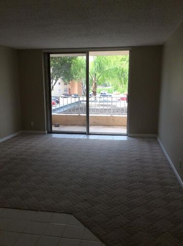 470 Executive Center Drive 2k, West Palm Beach, FL 33401