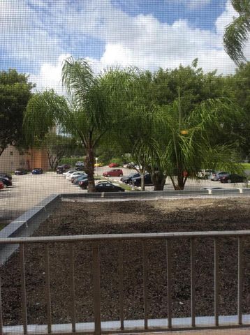 470 Executive Center Drive 2k, West Palm Beach, FL 33401