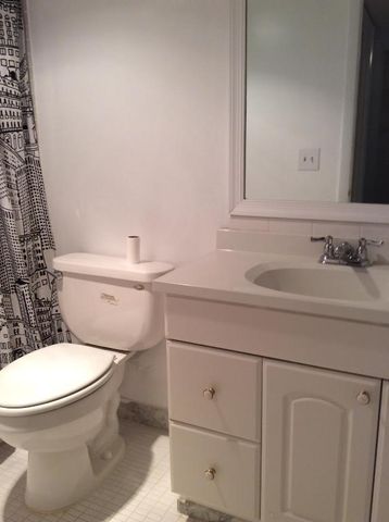 470 Executive Center Drive 2k, West Palm Beach, FL 33401