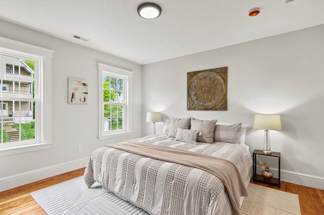 30 Boardman St, Worcester, MA 01606