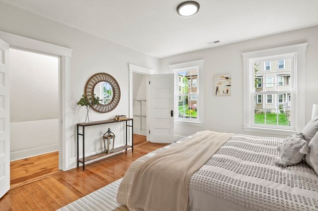 30 Boardman St, Worcester, MA 01606