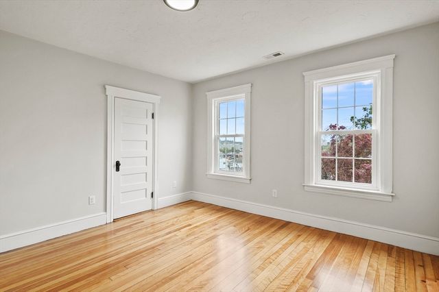 30 Boardman St, Worcester, MA 01606