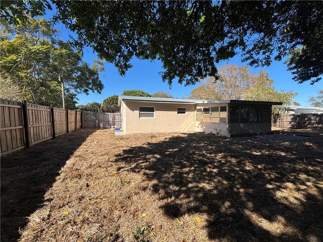 730 17th Avenue, Vero Beach, FL 32962