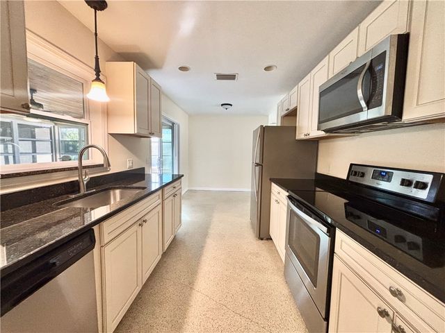 730 17th Avenue, Vero Beach, FL 32962