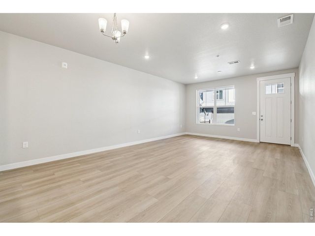 410 High Point Dr B-104, Longmont, CO 80504