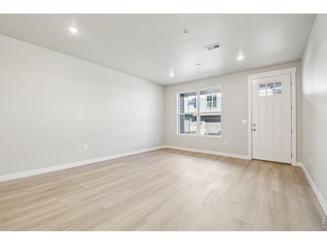 410 High Point Dr B-104, Longmont, CO 80504