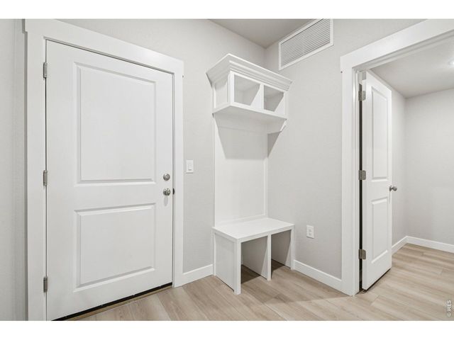 410 High Point Dr B-104, Longmont, CO 80504