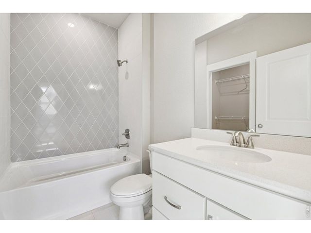 410 High Point Dr B-104, Longmont, CO 80504