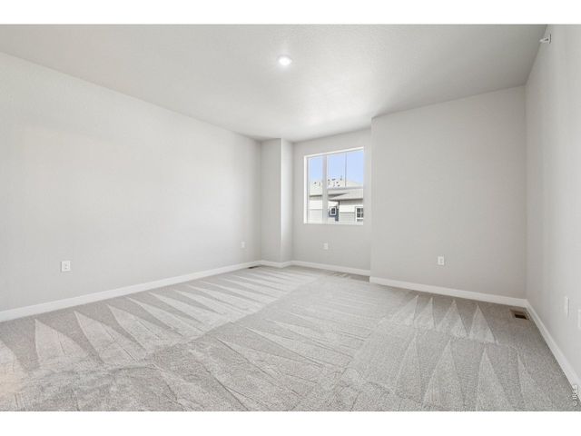 410 High Point Dr B-104, Longmont, CO 80504