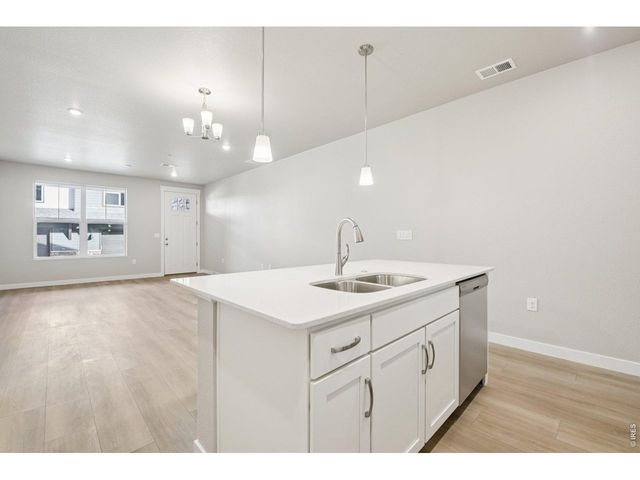 410 High Point Dr B-104, Longmont, CO 80504