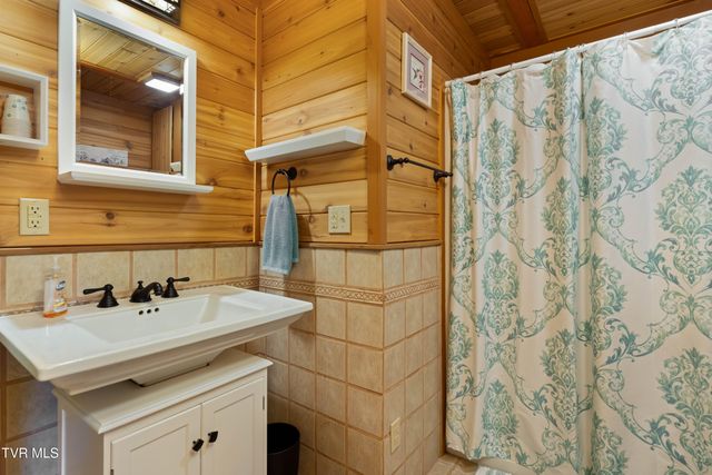289 Harbor View Road, Butler, TN 37640
