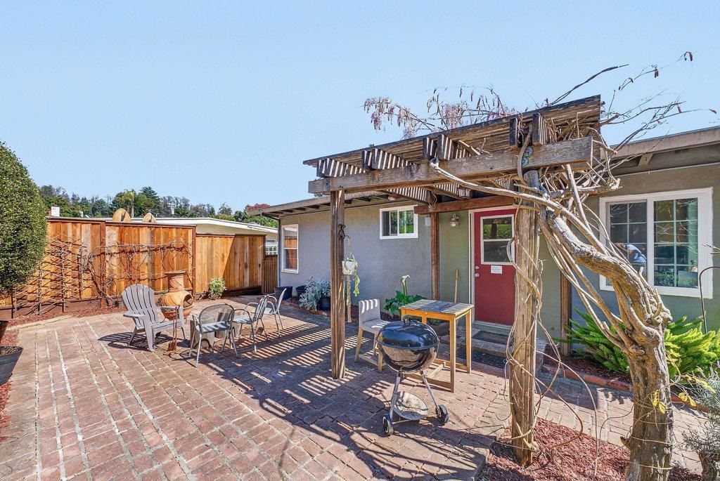 Image 4 of property listing at 1585 San Andreas Road, Watsonville, CA 95076