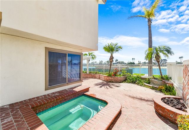 5824 Spinnaker Bay Drive, Long Beach, CA 90803