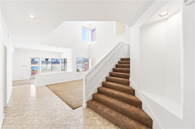 5824 Spinnaker Bay Drive, Long Beach, CA 90803