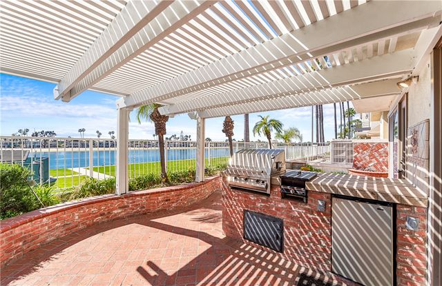 5824 Spinnaker Bay Drive, Long Beach, CA 90803