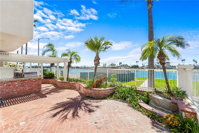 5824 Spinnaker Bay Drive, Long Beach, CA 90803
