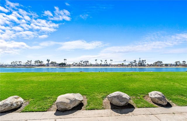 5824 Spinnaker Bay Drive, Long Beach, CA 90803