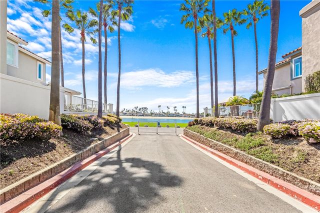5824 Spinnaker Bay Drive, Long Beach, CA 90803