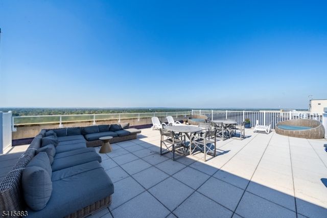 1 Carriage City Plz 705, Rahway City, NJ 07065