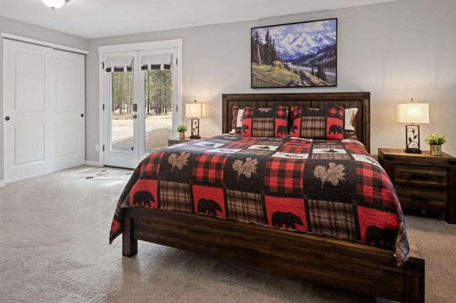 55075 Lazy River Drive, Bend, OR 97707