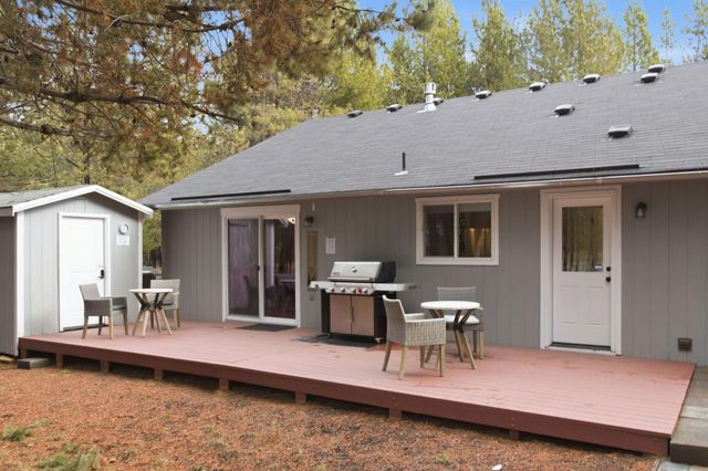 55075 Lazy River Drive, Bend, OR 97707