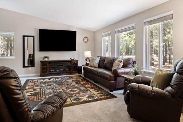 55075 Lazy River Drive, Bend, OR 97707