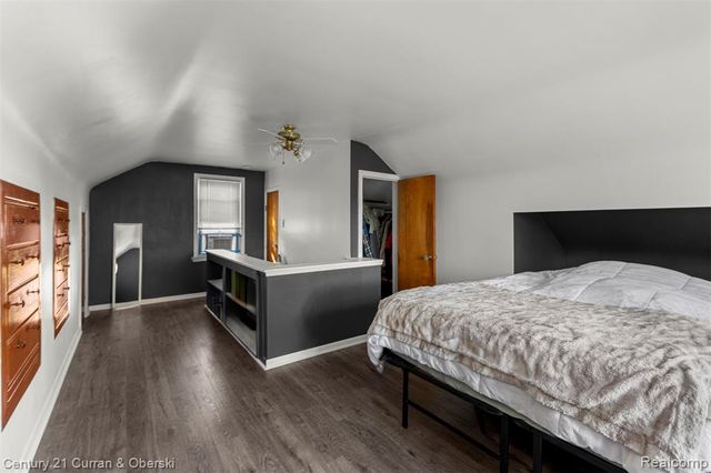 6879 N Lafayette Street, Dearborn Heights, MI 48127