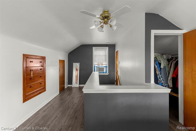 6879 N Lafayette Street, Dearborn Heights, MI 48127