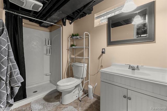 6879 N Lafayette Street, Dearborn Heights, MI 48127