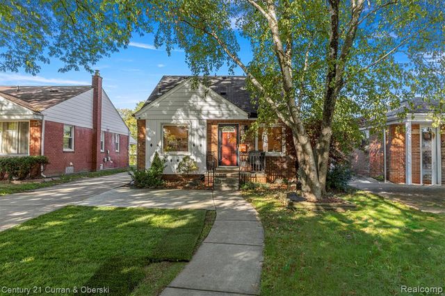 6879 N Lafayette Street, Dearborn Heights, MI 48127