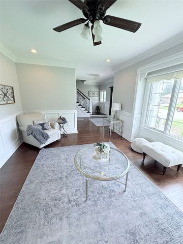 902 NE Lake View Drive, Ankeny, IA 50021