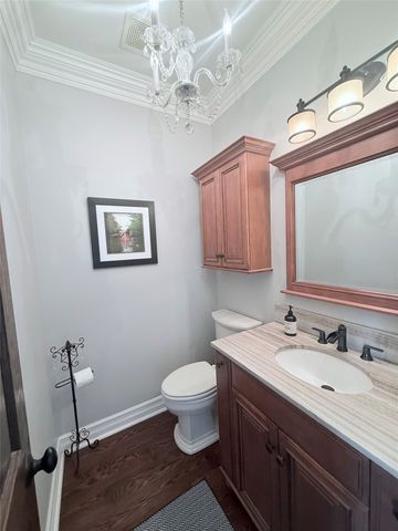 902 NE Lake View Drive, Ankeny, IA 50021