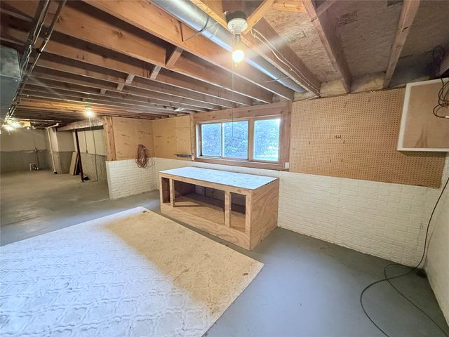 902 NE Lake View Drive, Ankeny, IA 50021