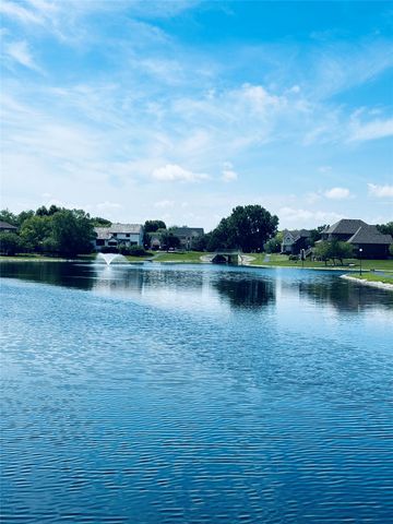 902 NE Lake View Drive, Ankeny, IA 50021