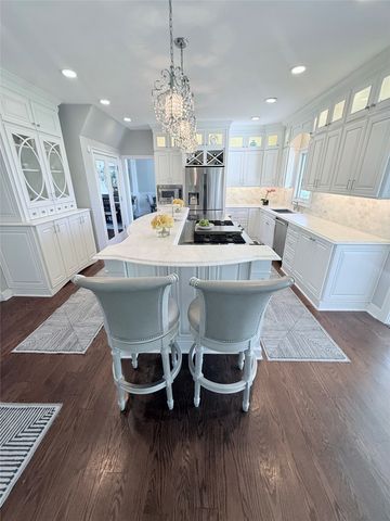 902 NE Lake View Drive, Ankeny, IA 50021
