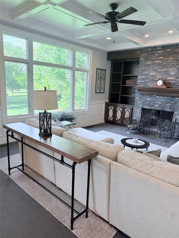 902 NE Lake View Drive, Ankeny, IA 50021