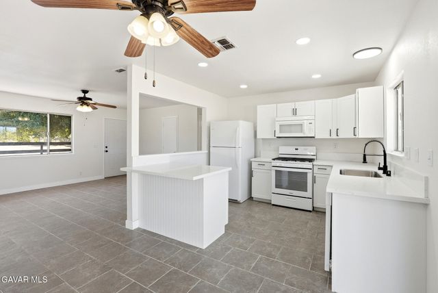 40985 E 163rd Street, Lake Los Angeles, CA 93535