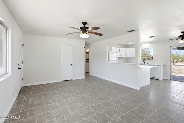 40985 E 163rd Street, Lake Los Angeles, CA 93535