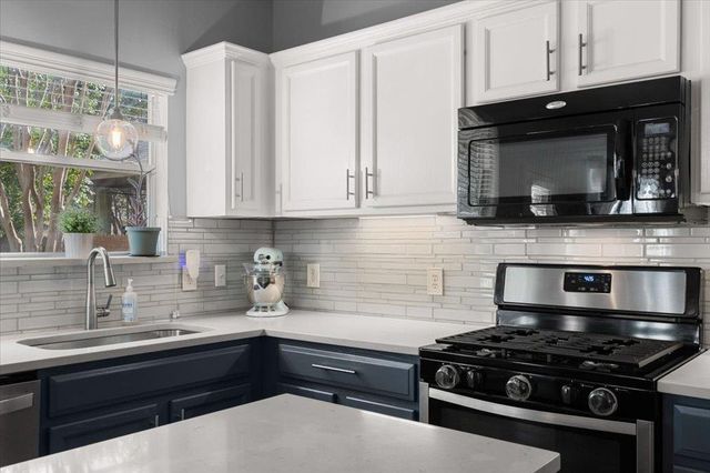 11301 Conchos River TRL, Austin, TX 78717