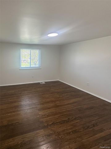 13208 Cloverlawn Drive, Sterling Heights, MI 48312