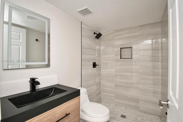 4240 Village Dr B, Delray Beach, FL 33445