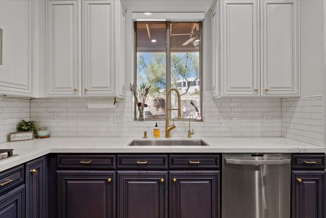 3314 W Here To There Drive, Phoenix, AZ 85086