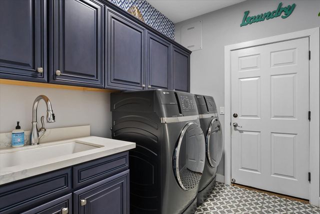 3314 W Here To There Drive, Phoenix, AZ 85086