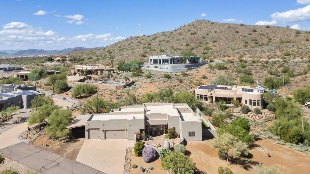 3314 W Here To There Drive, Phoenix, AZ 85086