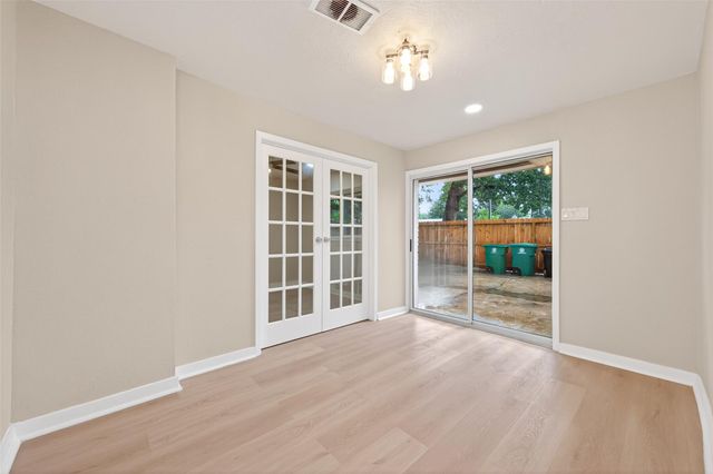 1341 Conrad Sauer Drive, Houston, TX 77043