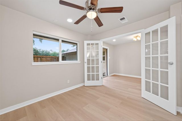 1341 Conrad Sauer Drive, Houston, TX 77043