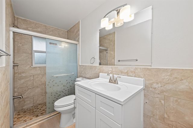 1341 Conrad Sauer Drive, Houston, TX 77043