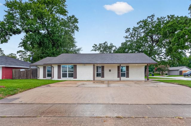 1341 Conrad Sauer Drive, Houston, TX 77043